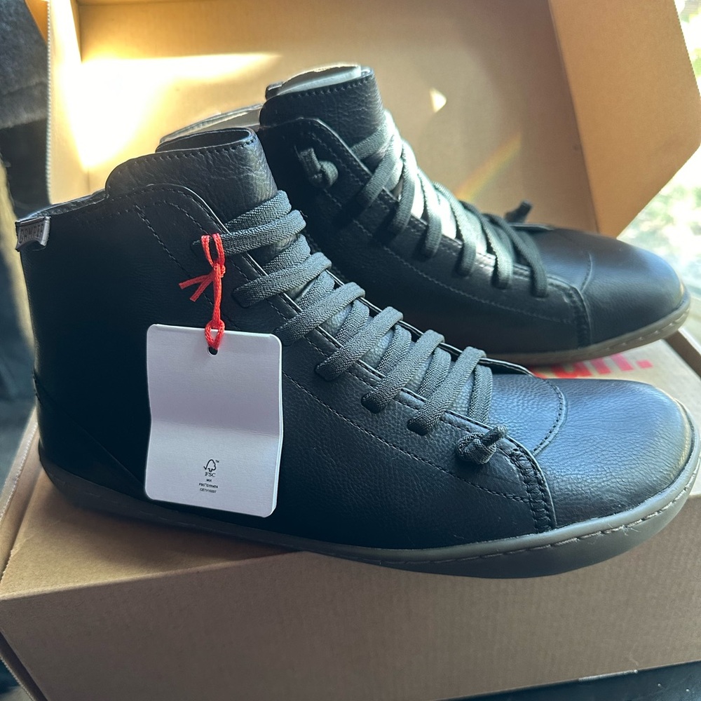 Camper Black Peu Cami short zip bootie size 40 new in box